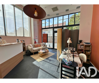  Immeuble à vendre 242 m²