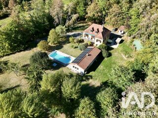 Vente Maison Vente Maison traditionnelle 8 pièces Vitrac
