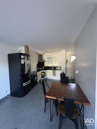  Appartement à louer 3 pièces 61 m²