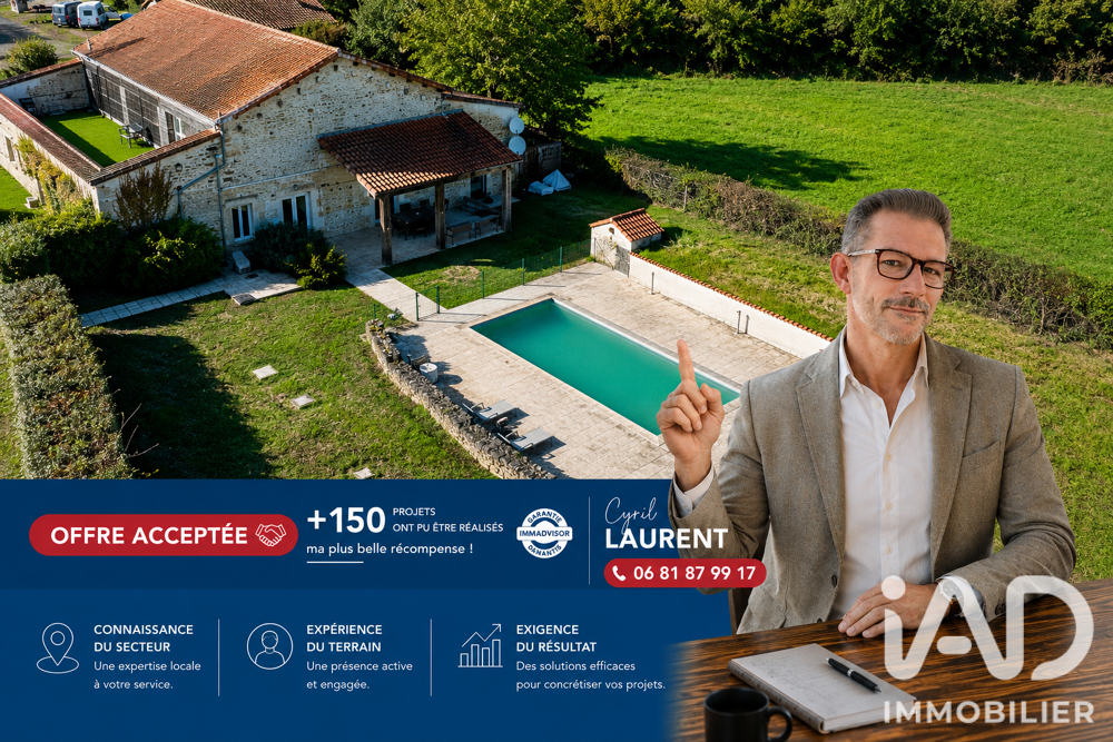 Maison 11 pièces 332 m² · à Souffrignac · 332 m² · 249 000 €