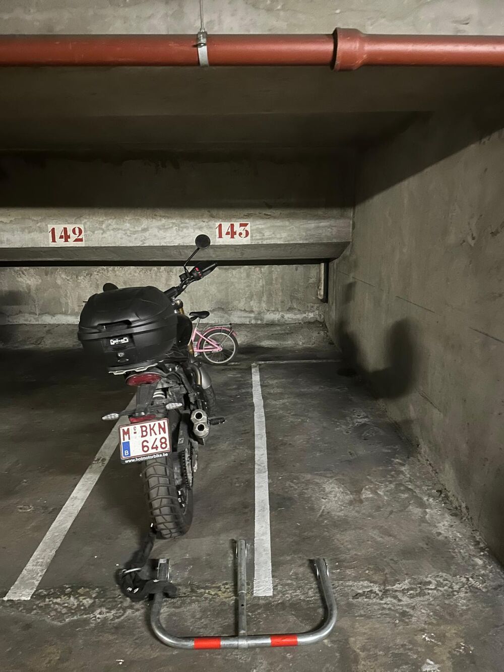 Vente Parking/Garage 2 lots de Parking à vendre 12m² chacun Paris 19
