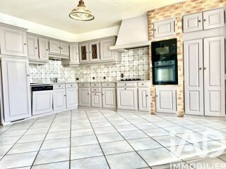  Maison à vendre 10 pièces 193 m²