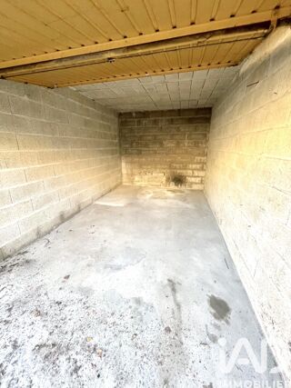  Parking / Garage � vendre 10 m�