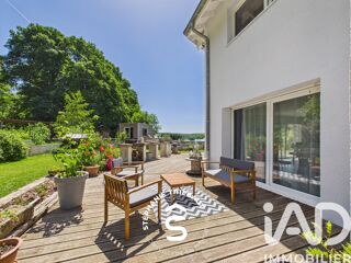  Maison � vendre 8 pi�ces 325 m�