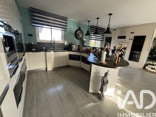  Maison � vendre 11 pi�ces 240 m�