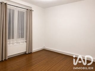  Appartement à louer 3 pièces 77 m²