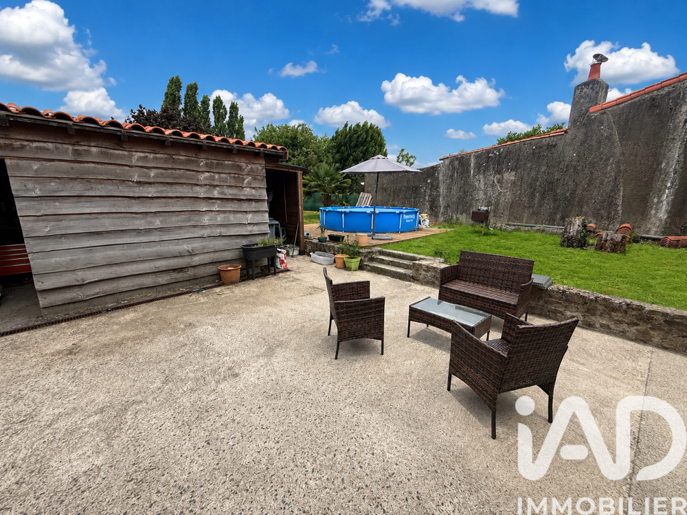 vente Maison - 5 pièce(s) - 175 m² Saint-Aubin-le-Cloud (79450)