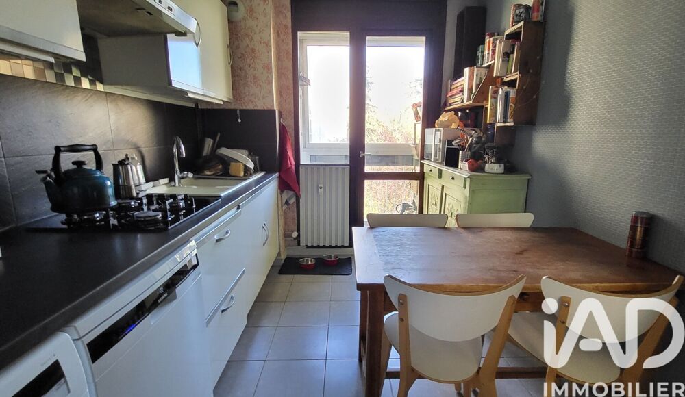 vente Appartement - 5 pièce(s) - 85 m² Saint-Genis-Laval (69230)
