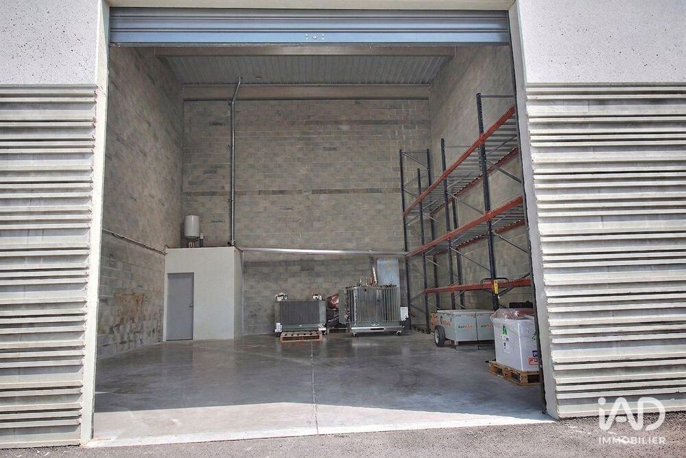   Location Local d'activités 126 m&sup2; 