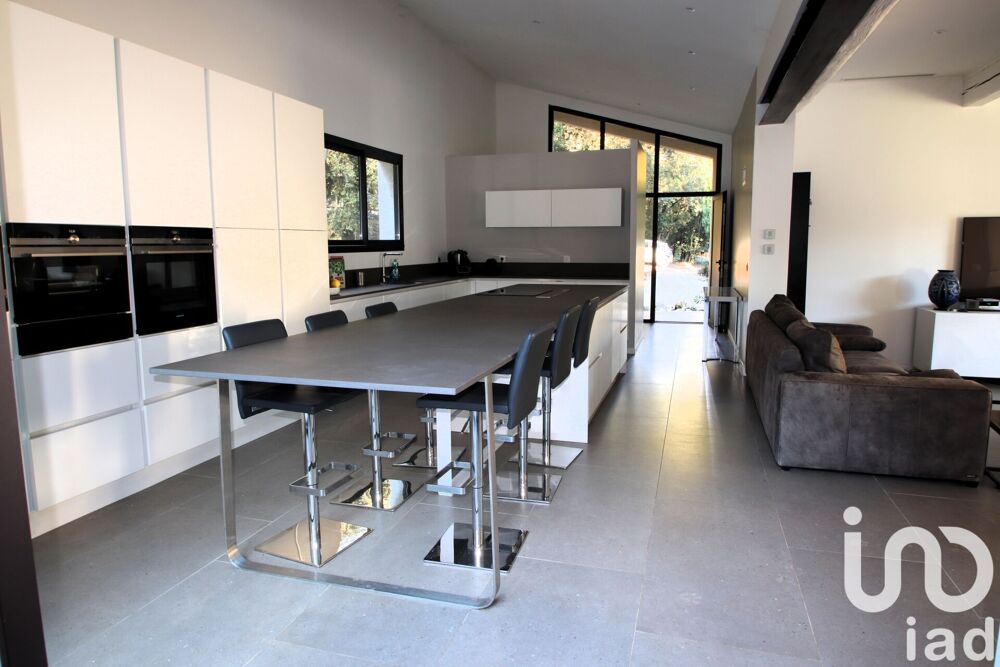 vente Maison - 6 pièce(s) - 235 m² Saint-Mathieu-de-Tréviers (34270)
