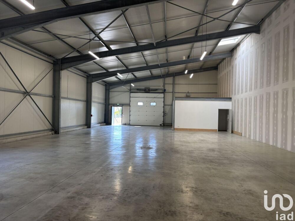   Location Local d'activités 398 m&sup2; 