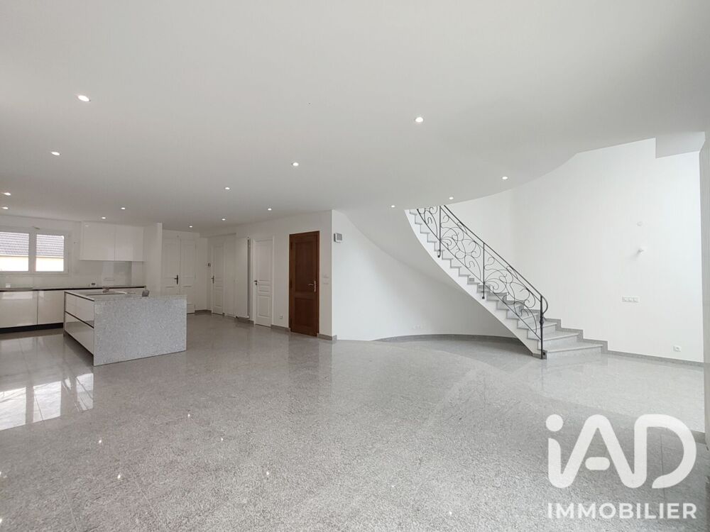 Vente Maison Vente Maison/villa 9 pièces Claye-souilly