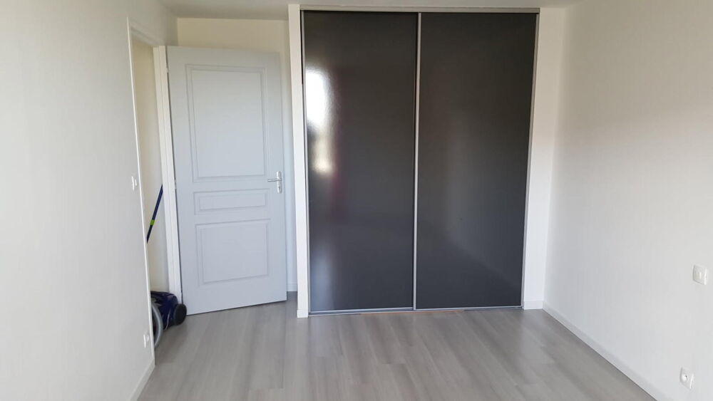 Ferme divisée + dépendances