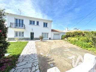  Maison à vendre 8 pièces 146 m²