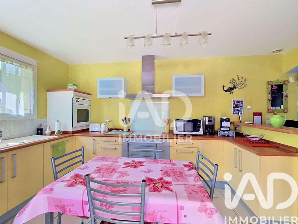 Maison 6 pièces 107 m² · à Saint-Laurent-de-la-Sa... · 107 m² · 426 000 €