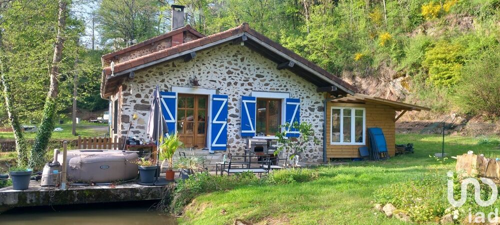 Maison 6 pièces 157 m² · à Suris · 157 m² · 249 000 €