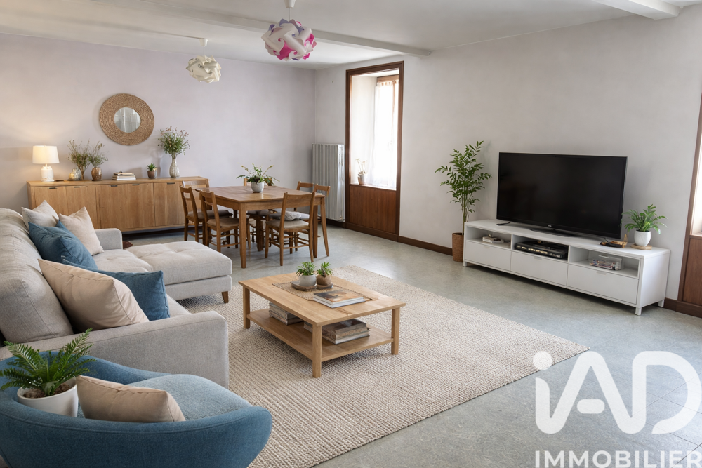 Vente Maison Vente Maison de village 6 pièces Sail-sous-couzan