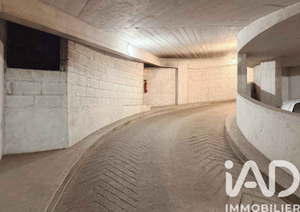 Vente Parking/Garage Vente Parking 11 m&sup2; Paris 7