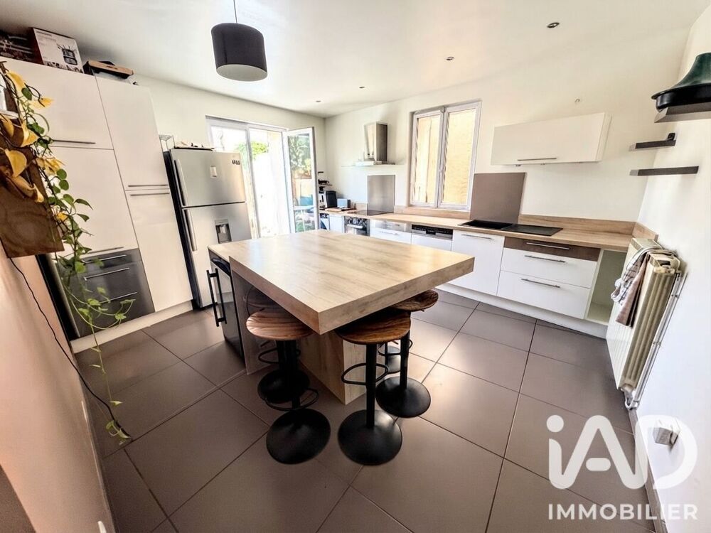 Vente Maison Vente Maison de village 5 pièces Éguilles