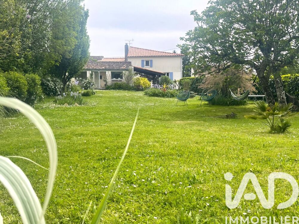 vente Maison - 6 pièce(s) - 185 m² Saint-Sulpice-d'Arnoult (17250)