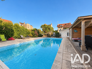Maison 11 pièces 208 m² · à Brunoy · 208 m² · 940 000 €