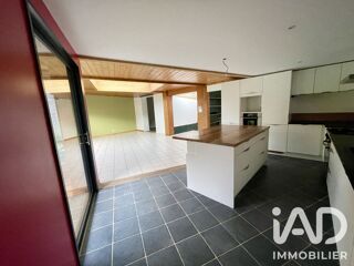  Maison à louer 6 pièces 165 m²