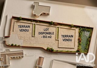  Terrain à vendre 553 m²