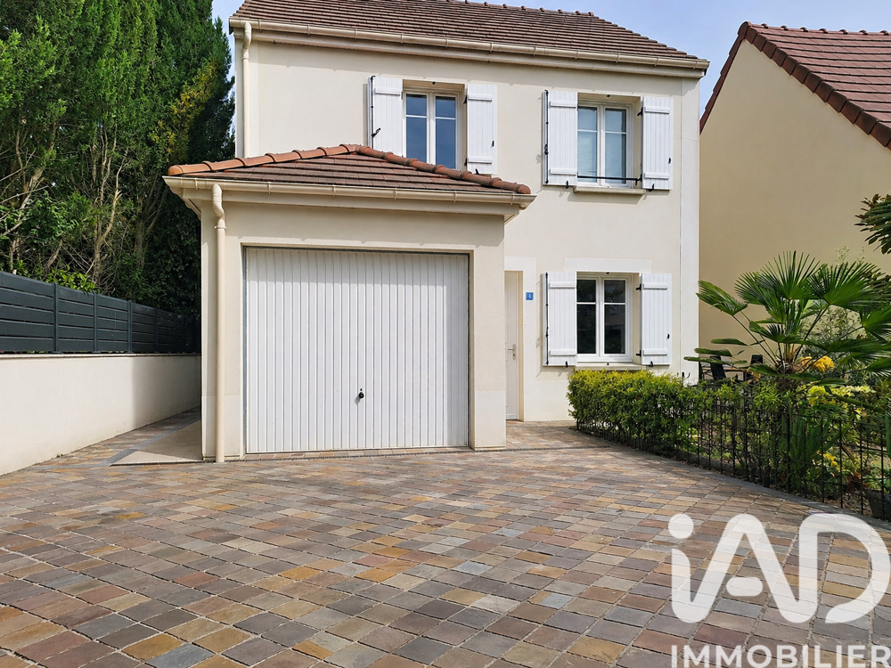 Maison 5 pièces 81 m² · à Chanteloup-les-Vignes · 81 m² · 320 000 €
