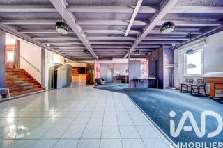  Immeuble à vendre 674 m²