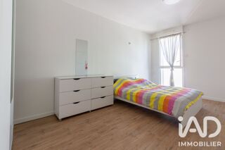  Appartement à louer 5 pièces 130 m²