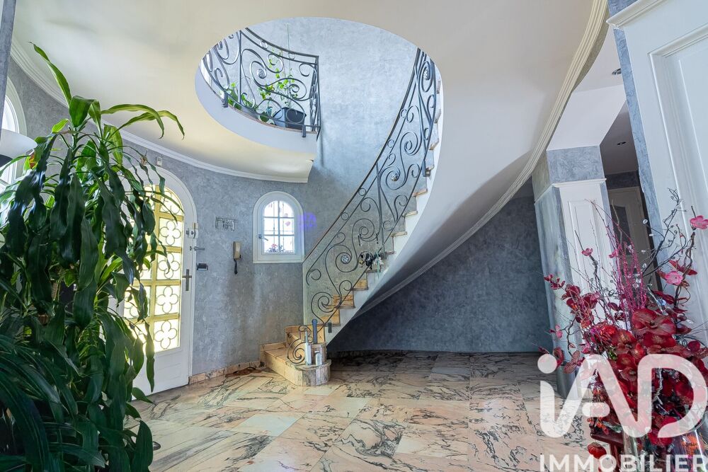 vente Autres - 10 pièce(s) - 400 m² Bron (69500)