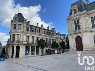  Maison à vendre 10 pièces 640 m²