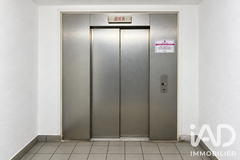 Vente Parking/Garage Vente Parking 12 m&sup2; Paris 8