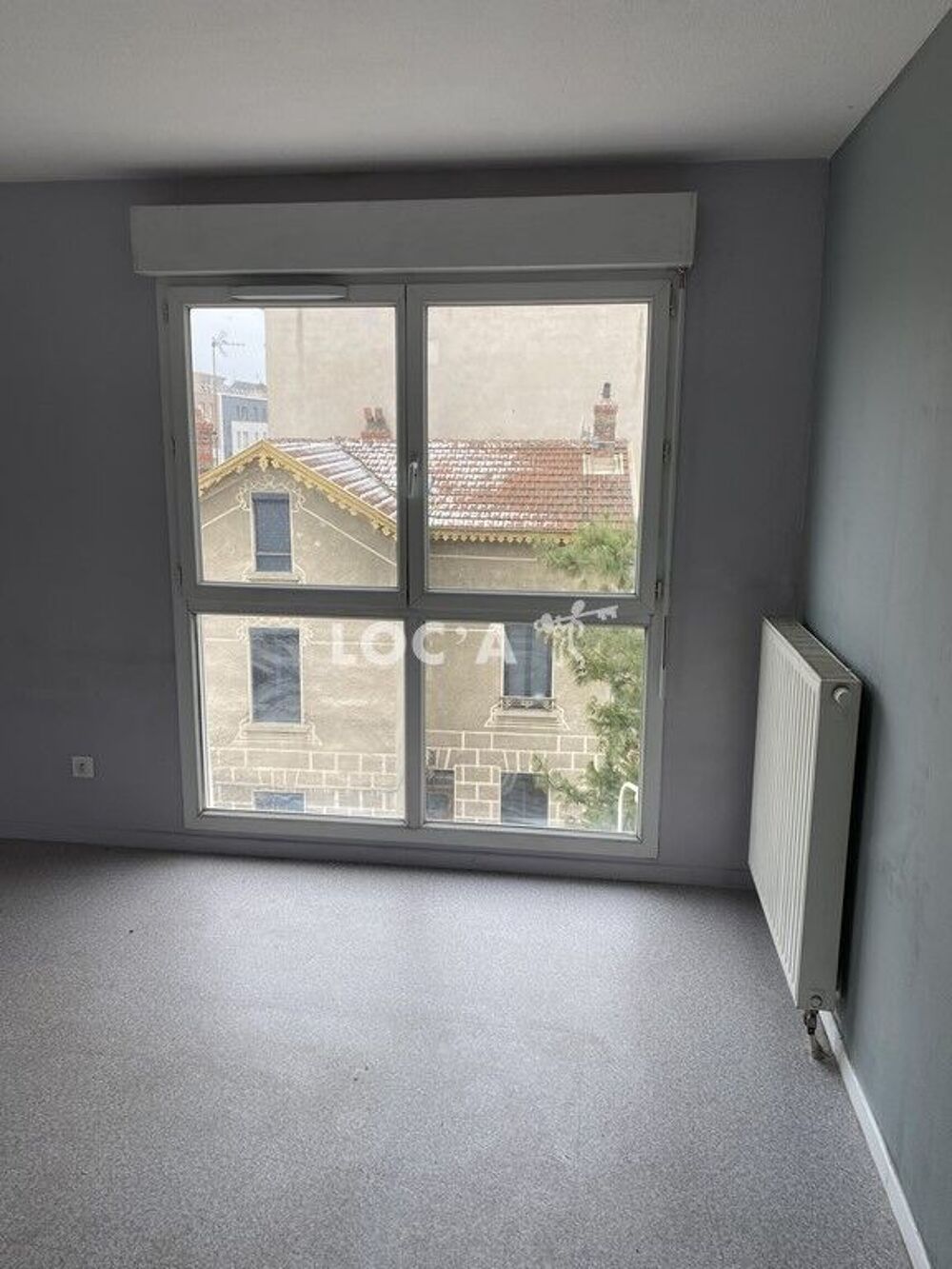 550€CC / Mois A SAISIR!! GRAND TROU chambre meublée ttes....