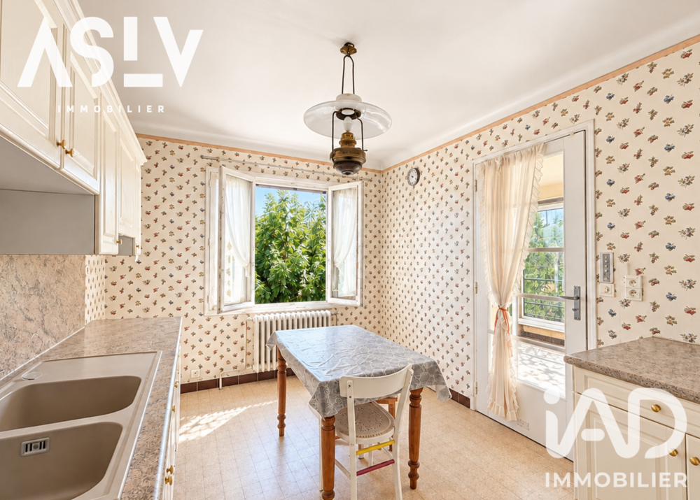 Vente Maison Vente Maison traditionnelle 7 pièces Six-fours-les-plages