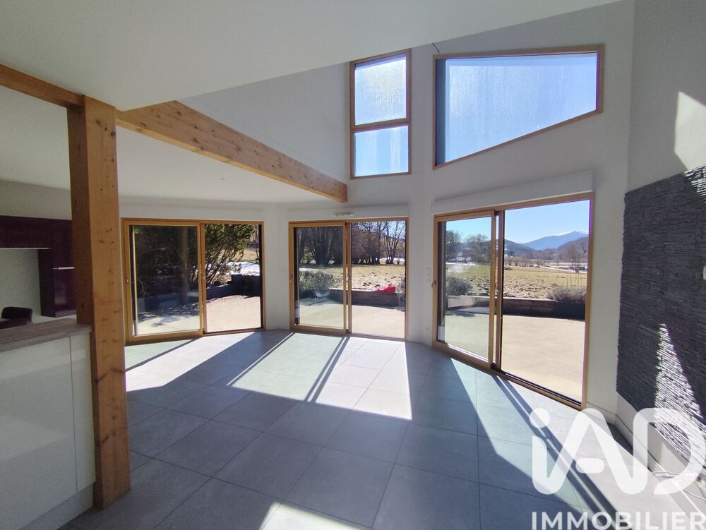 Vente Maison Vente Maison d'architecte 6 pièces Cholonge