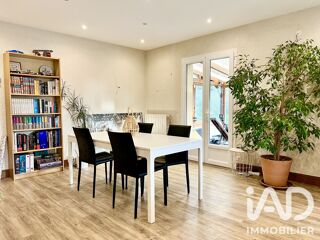  Maison à louer 7 pièces 235 m²