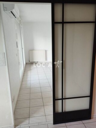  Appartement à louer 4 pièces 90 m²