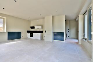  Appartement à louer 3 pièces 73 m²