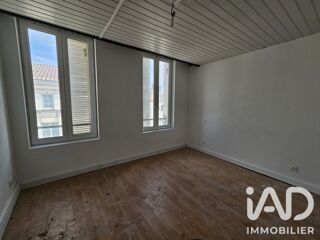  Appartement à louer 3 pièces 55 m²