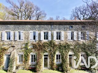  Maison à vendre 15 + pièces 718 m²