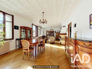 Vente Maison Vente Maison traditionnelle 5 pièces Rueil-malmaison