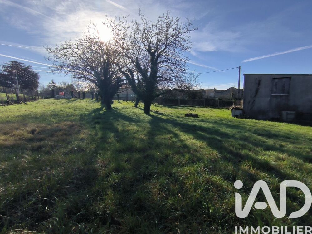 Vente Terrain Vente Terrain à bâtir 1 220 m&sup2; Montamisé