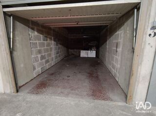  Parking / Garage à louer 18 m²