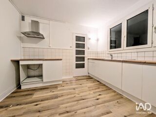  Appartement à louer 3 pièces 95 m²