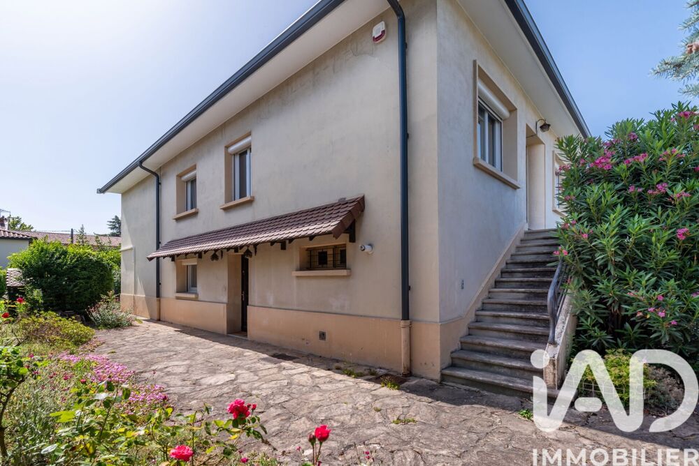 vente Maison - 7 pièce(s) - 198 m² Bron (69500)