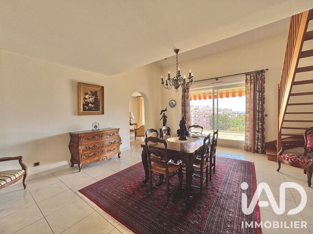 à vendre  Appartement Hyères (83400)