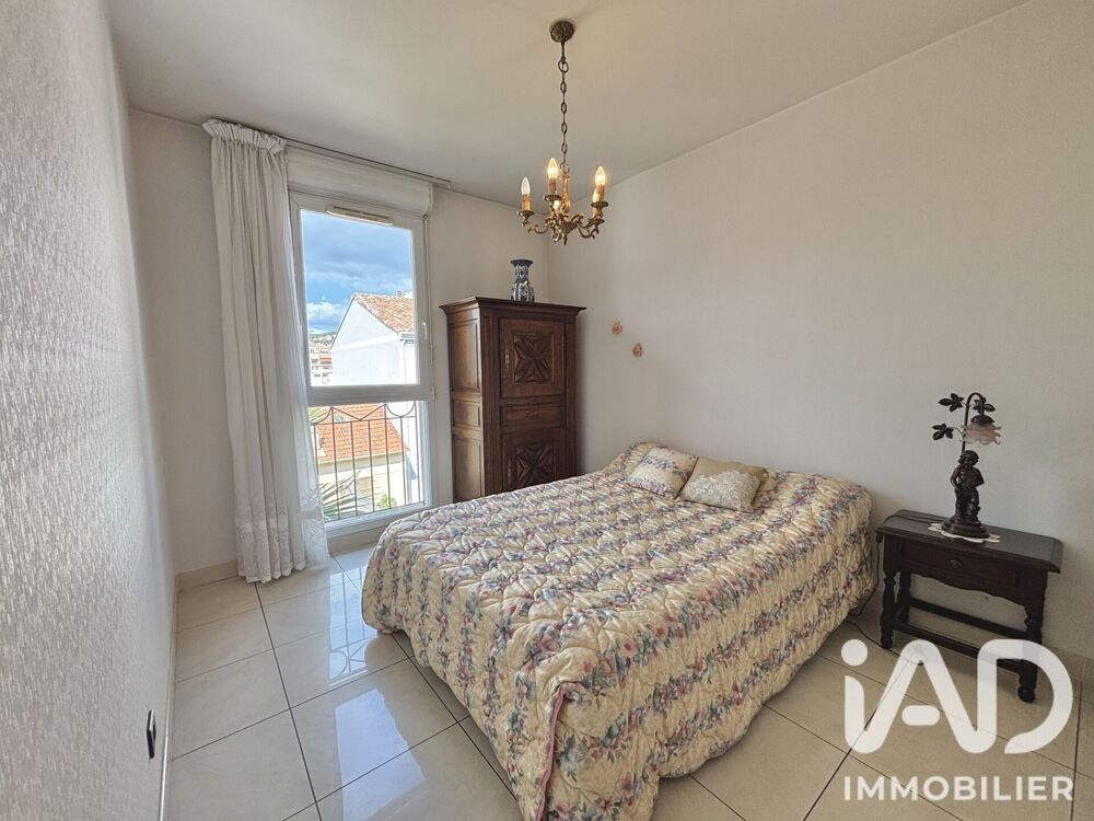 à vendre  Appartement Hyères (83400)