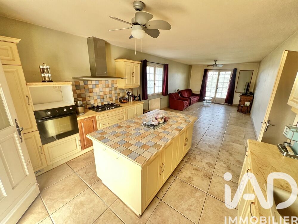 Vente Maison Vente Maison de village 6 pièces Savigné