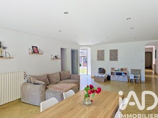  Immeuble � vendre 273 m�